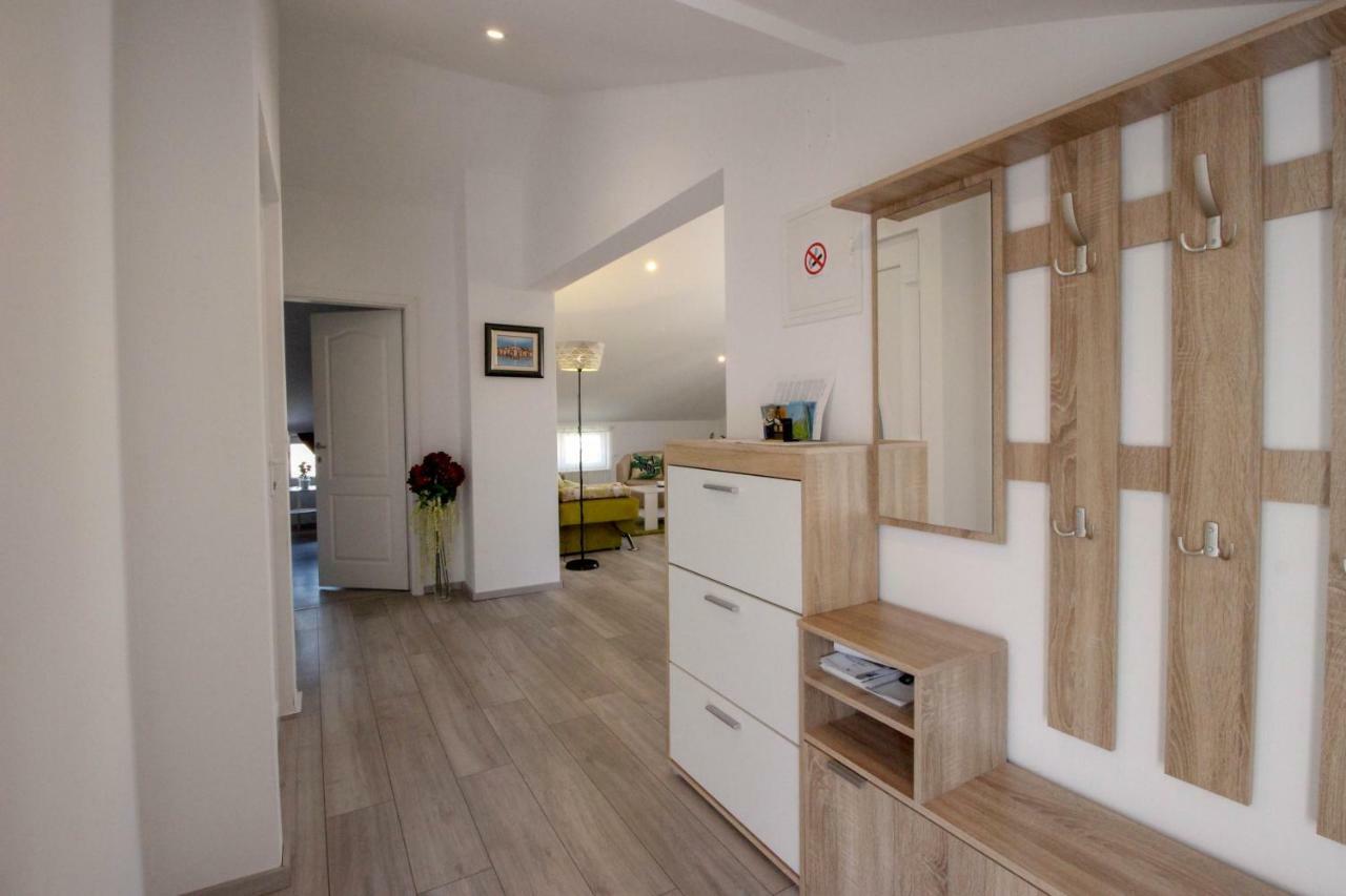 Studio Apartman Sky โรวีน ภายนอก รูปภาพ