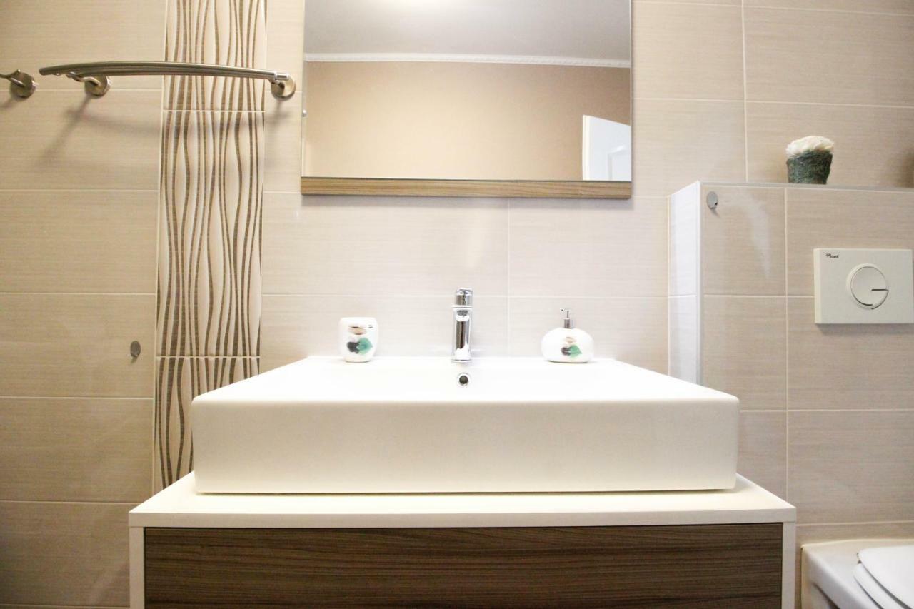Studio Apartman Sky โรวีน ภายนอก รูปภาพ